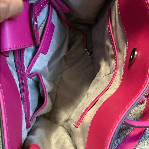 MICHEAL Micheal Kors Hamilton Fuchsia NWT From Macys Never Been Used! - Picture 7 of 14